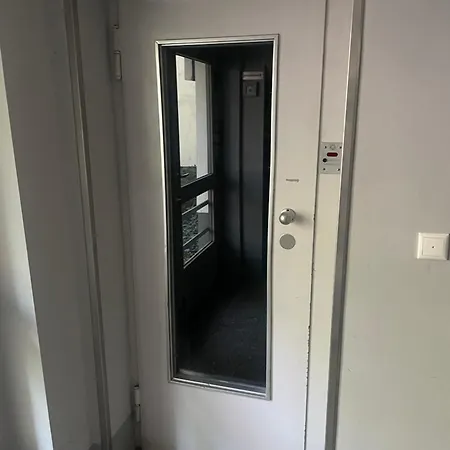 Kurfuerstendamm Quiet 1,5 Near Ludwig Kirch Platz * ベルリン